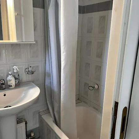 Small Cozy Is Seasuras * Xylokastro