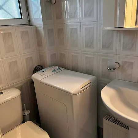 Small Cozy Is Seasuras Apartment *