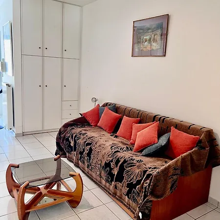 Small Cozy In Ksilokastro غزيلوكاسترون