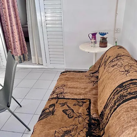 Small Cozy In Ksilokastro