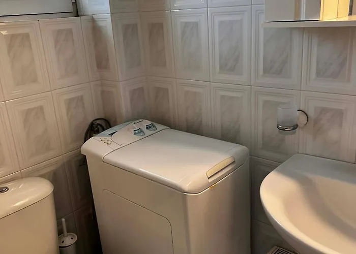 Small Cozy Is Seasuras Apartment *