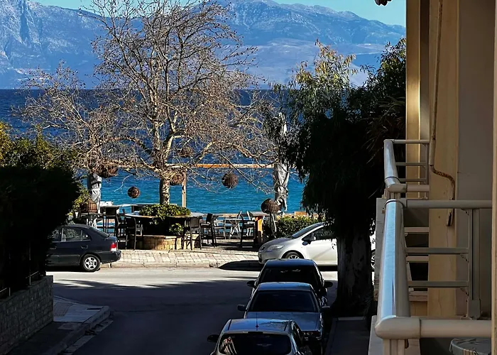 Apartment Small Cozy Is Seasuras *